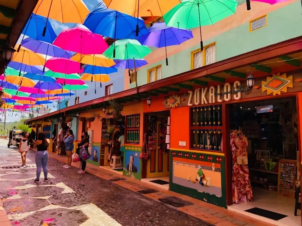 Tour a Guatapé - Image 2